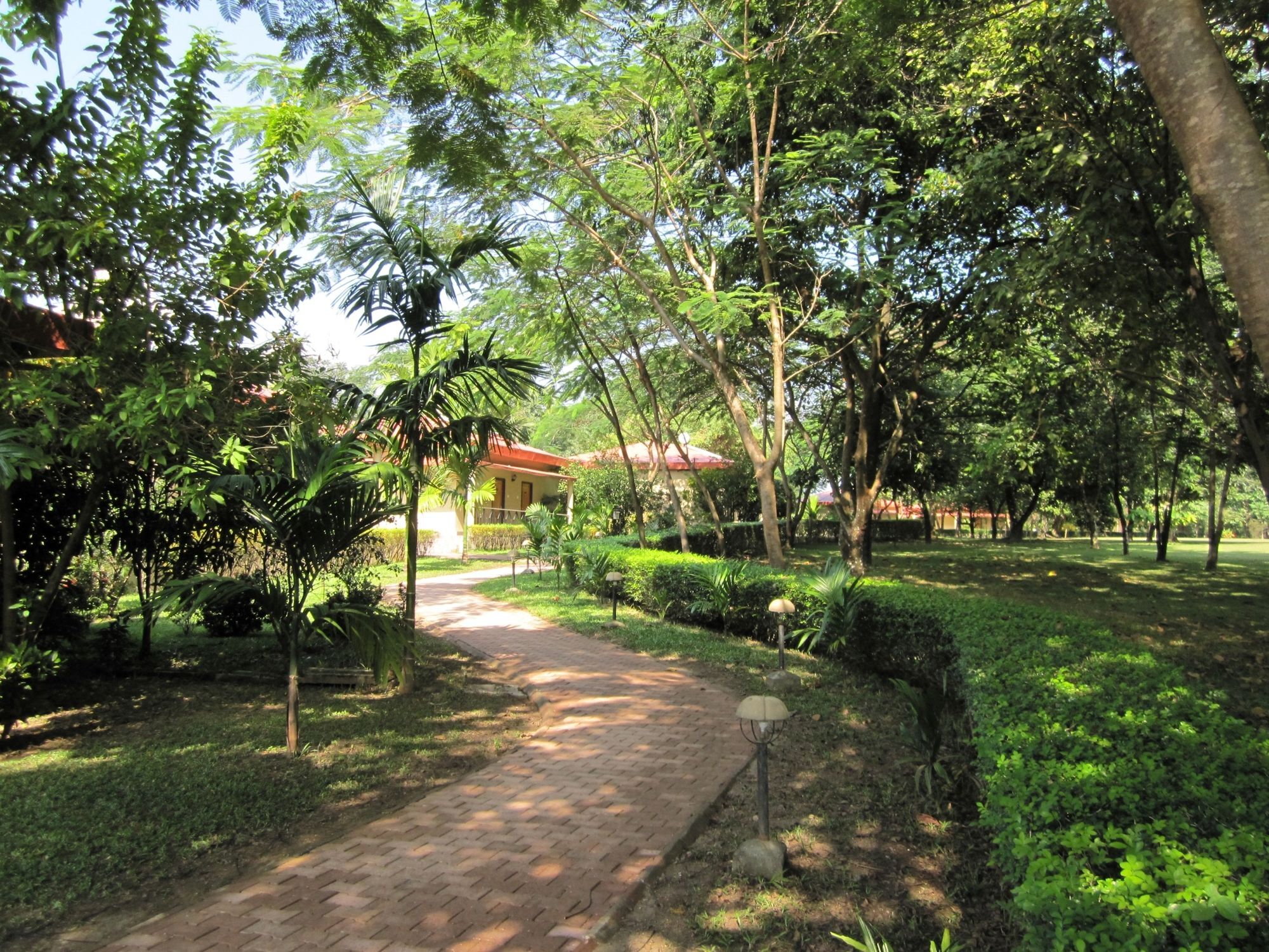 מלון Sinclairs Retreat Dooars, Chālsa מראה חיצוני תמונה